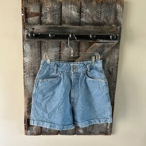 Women's Vintage True Blues Light Wash High Rise Jorts